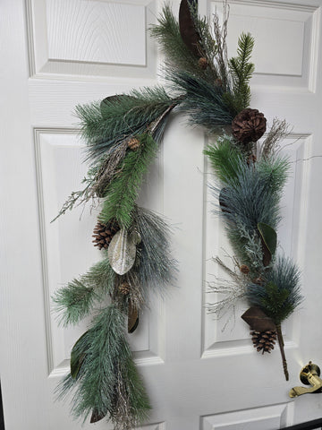 PINE MAGNOLIA LEAF GARLAND 12IN X 5FT CHAMPAGNE W/PINECONES GLITTER